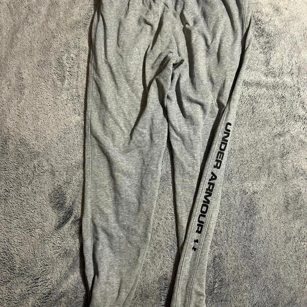 Under Armour Mens Large Gray Fleece Jogger Sweatpants Logo Drawstring